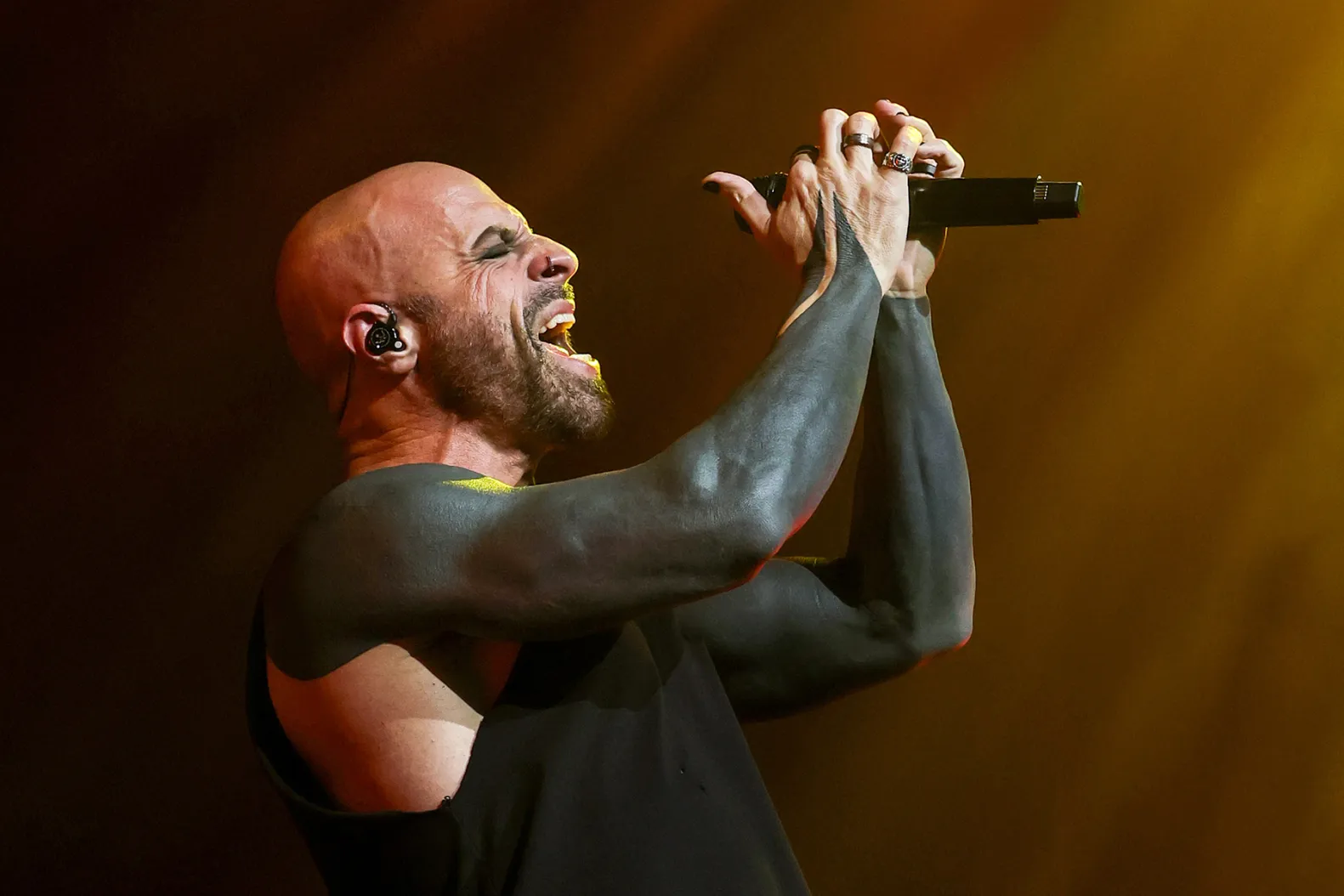 Daughtry live performance